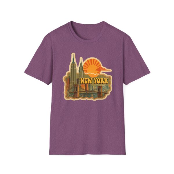 10690850439570687658_2048.jpeg New York Retro Sunset T-Shirt